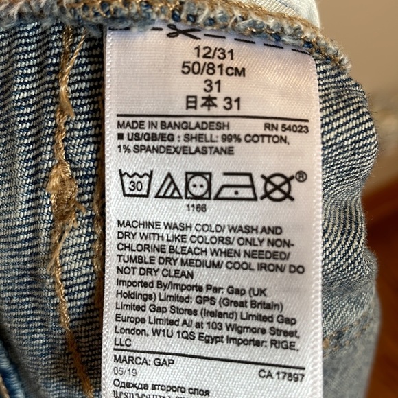 GAP women’s girlfriend distressed roll ankle denim jeans stretch / size 31 / 12 - Picture 9 of 13